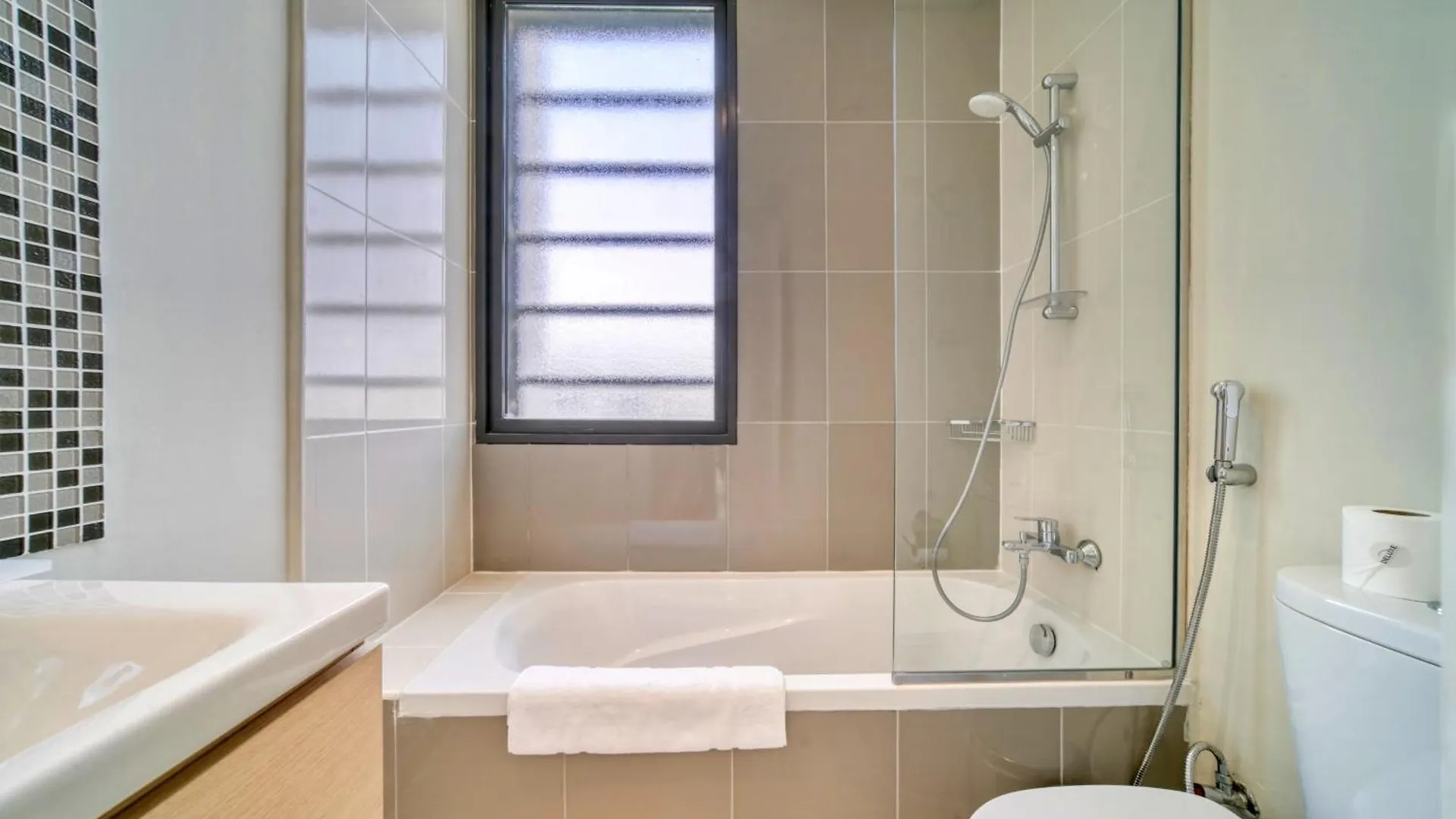 Villa Stunning Private Pool 4 Bedroom House - Damac Hills 2 Dubai Land United Arab Emirates