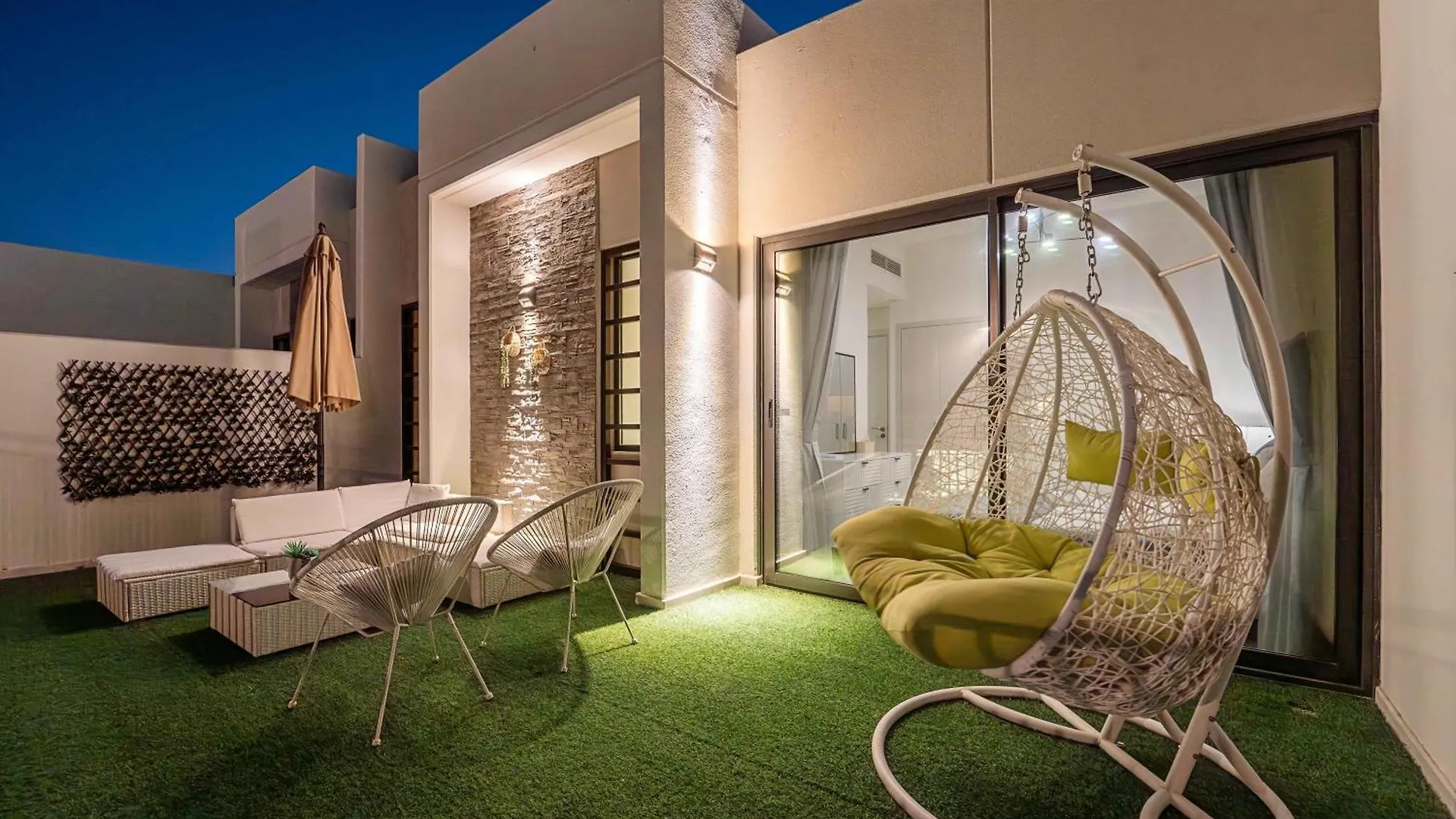 Stunning Private Pool 4 Bedroom House - Damac Hills 2 Dubai Land 0*,  United Arab Emirates